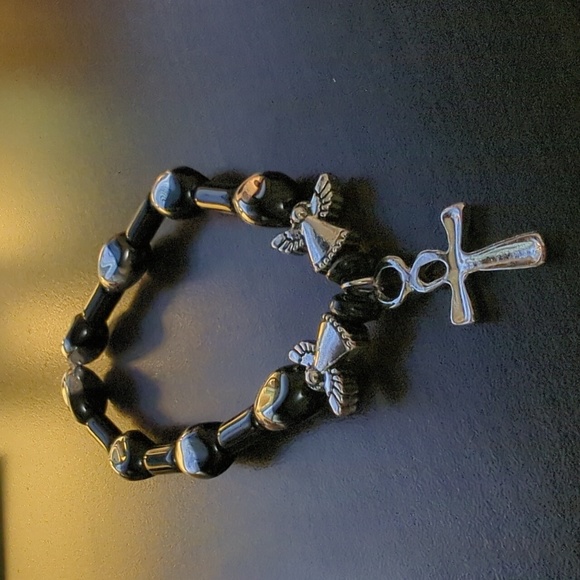 Black and Silver cross charm stretch bracelet - Picture 2 of 4